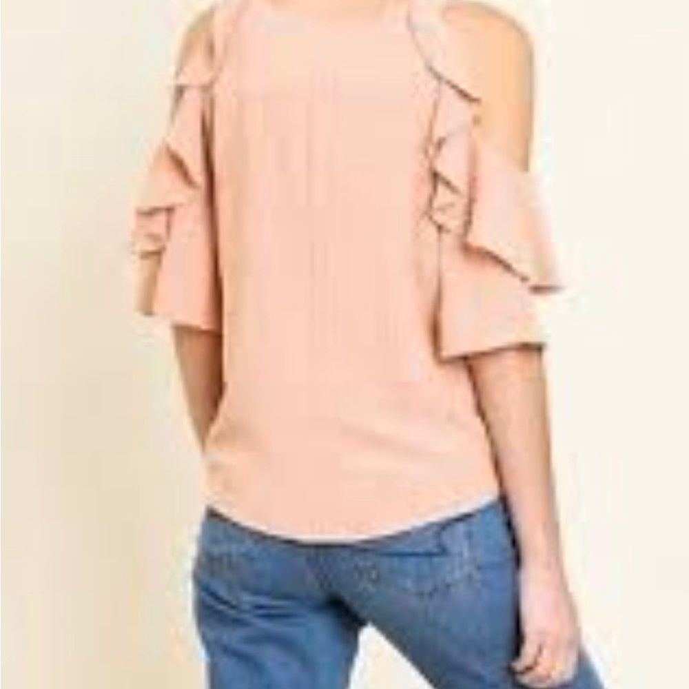 🌴LINEN BLEND RUFFLE OPEN SHOULDER TOP IN BLUSH - Picture 2 of 3